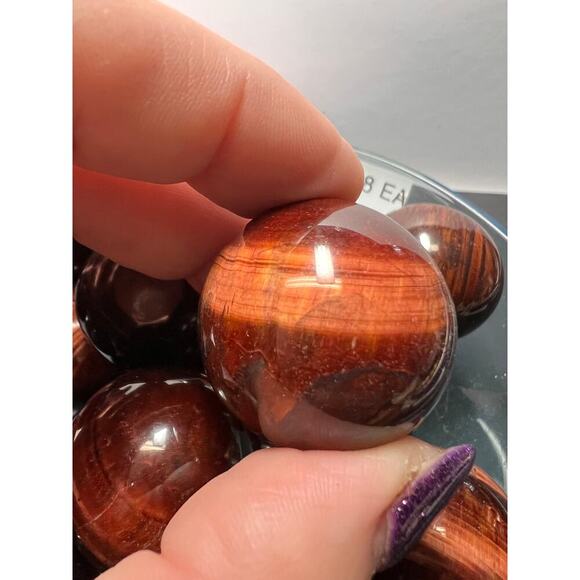 Red tigers eye sphere - Picture 6 of 11